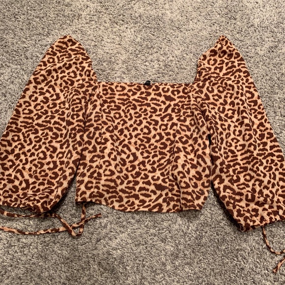 COTTON ON CHEETAH BLOUSE - Picture 6 of 8